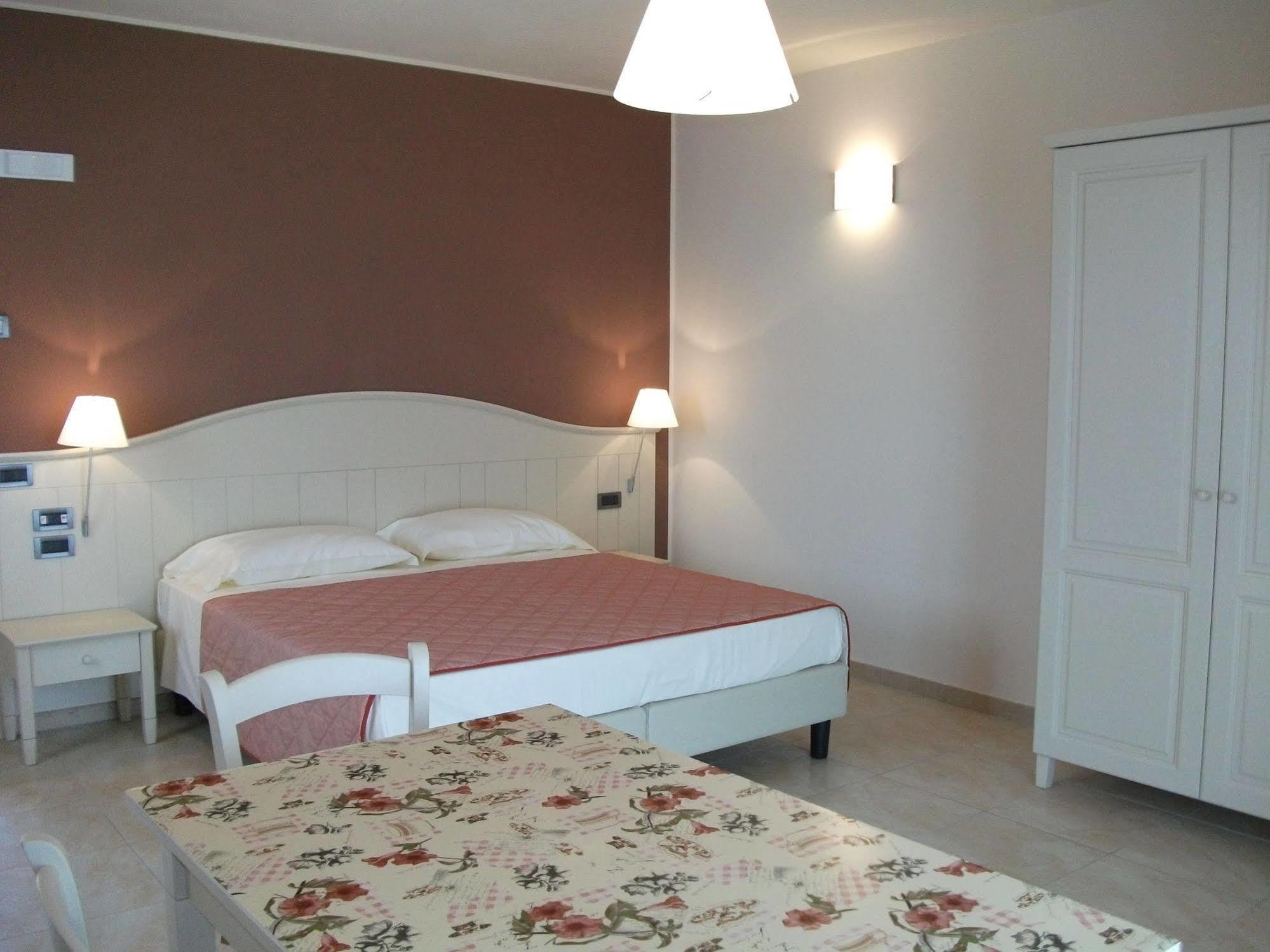 Ariotto Village Terruggia Ngoại thất bức ảnh